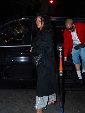 🔥 Rihanna  page leaked private photo uncensored full
