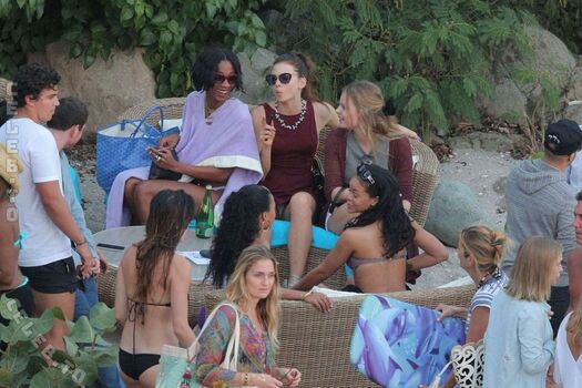 🔥 Rihanna  page leaked private photo uncensored full