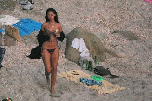 🔥 Rihanna  page leaked private photo uncensored full