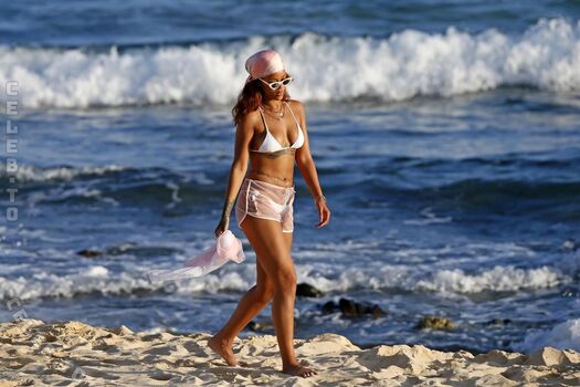 🔥 Rihanna leaked private photo uncensored full