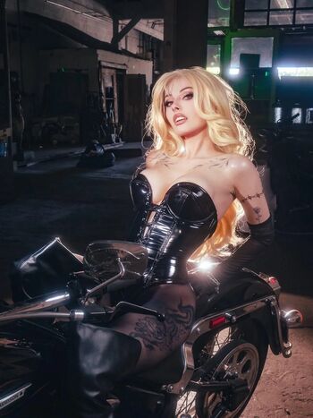🔥 Rolyatistaylor  page leaked private photo uncensored full