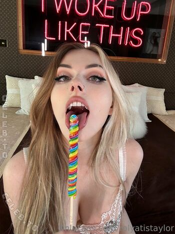 🔥 Rolyatistaylor  page leaked private photo uncensored full