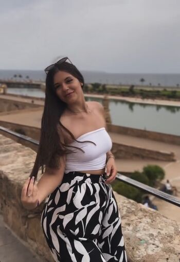 🔥 Romanian girls page leaked private photo uncensored full