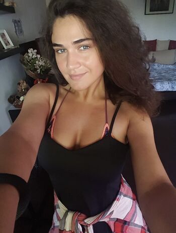 🔥 Romanian girls page leaked private photo uncensored full