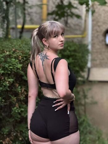 🔥 Romanian girls page leaked private photo uncensored full