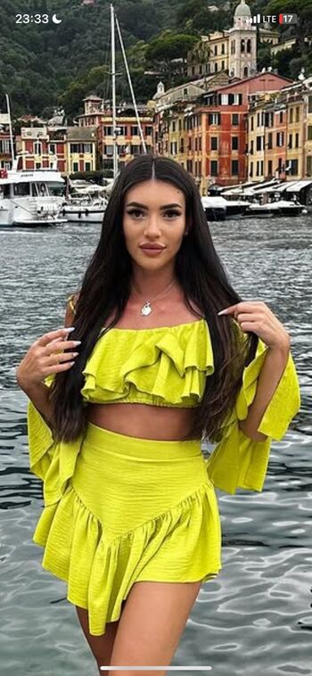 🔥 Romanian girls page leaked private photo uncensored full