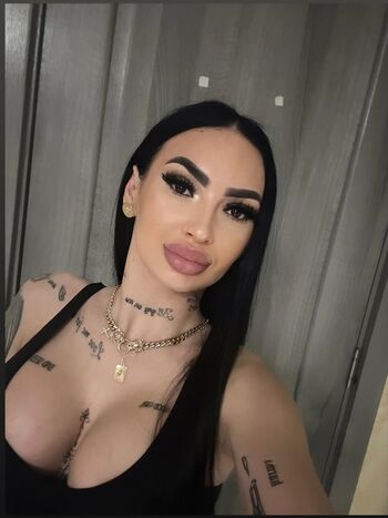 🔥 Romanian girls page leaked private photo uncensored full