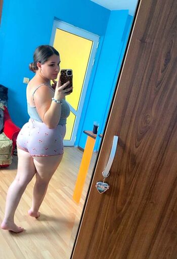 🔥 Romanian girls page leaked private photo uncensored full