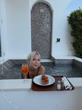 🔥 Sarahtoninx leaked private photo uncensored full