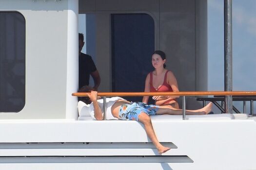 🔥 Selena gomez  page leaked private photo uncensored full