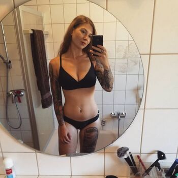 🔥 Show your girlfriend page leaked private photo uncensored full