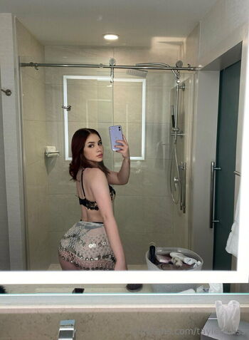 🔥 Tayler hills page leaked private photo uncensored full