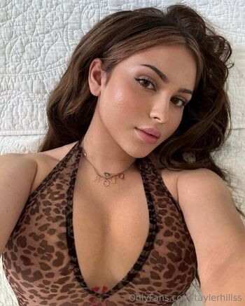 🔥 Tayler hills page leaked private photo uncensored full