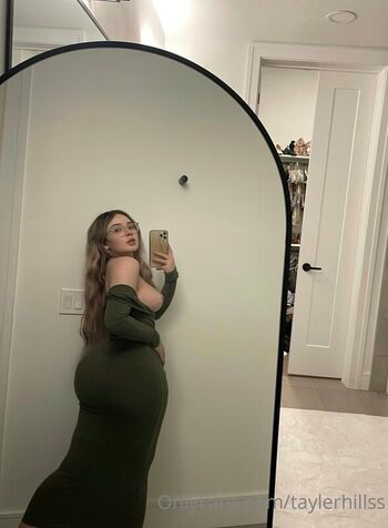 🔥 Tayler hills page leaked private photo uncensored full