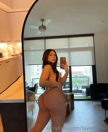 🔥 Tayler hills leaked private photo uncensored full
