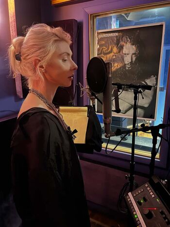 🔥 Taylor momsen  page leaked private photo uncensored full