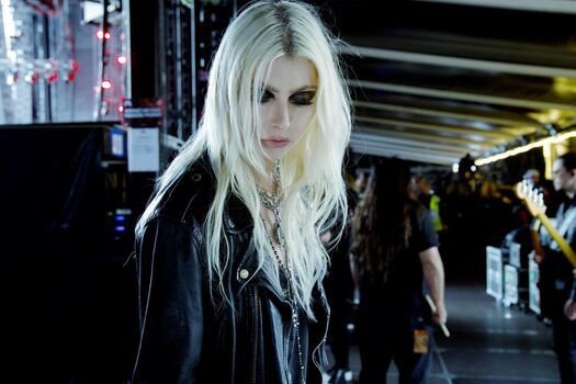 🔥 Taylor momsen  page leaked private photo uncensored full