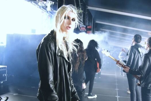 🔥 Taylor momsen  page leaked private photo uncensored full