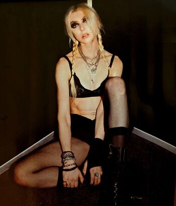 🔥 Taylor momsen  page leaked private photo uncensored full