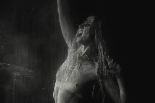 🔥 Taylor momsen  page leaked private photo uncensored full