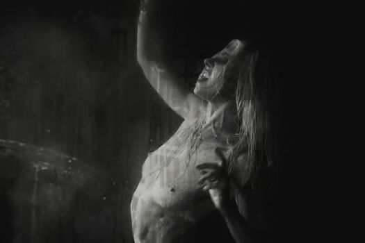 🔥 Taylor momsen  page leaked private photo uncensored full