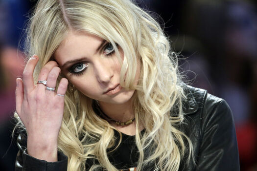 🔥 Taylor momsen  page leaked private photo uncensored full