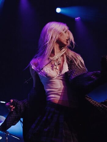 🔥 Taylor momsen  page leaked private photo uncensored full