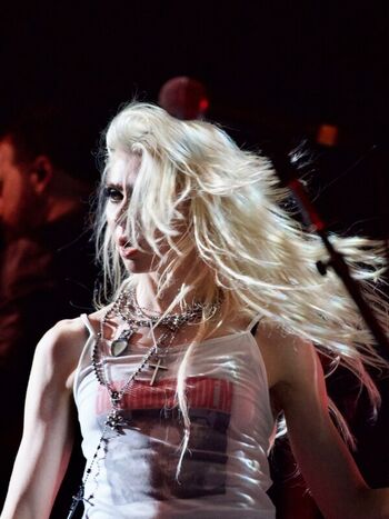 🔥 Taylor momsen  page leaked private photo uncensored full