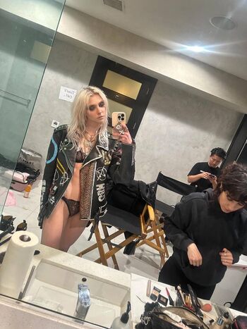 🔥 Taylor momsen  page leaked private photo uncensored full
