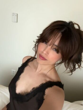 🔥 Valkyrae  page leaked private photo uncensored full