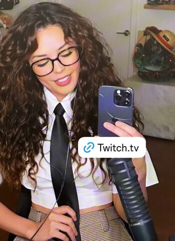 🔥 Valkyrae  page leaked private photo uncensored full