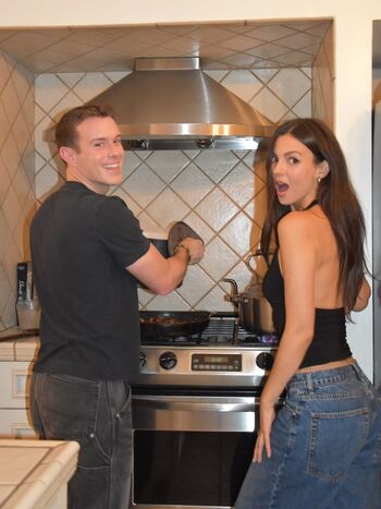 🔥 Victoria justice  page leaked private photo uncensored full