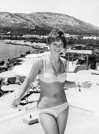 🔥 Vintage starlets page leaked private photo uncensored full