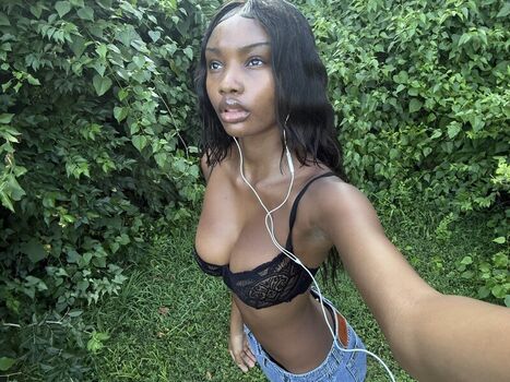 🔥 Women with long torso leaked private photo uncensored full