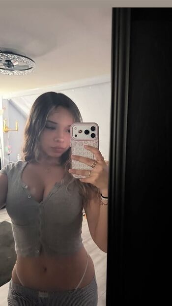 🔥 Yessseeeniiaa page leaked private photo uncensored full