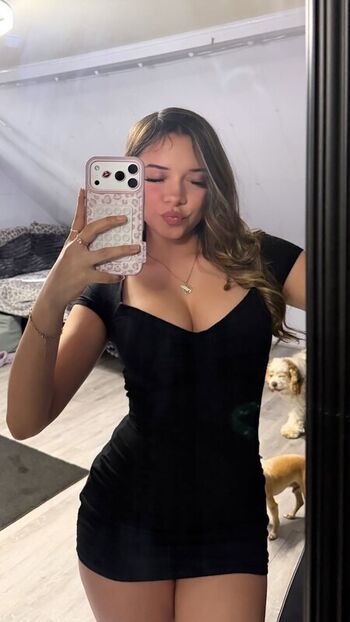 🔥 Yessseeeniiaa page leaked private photo uncensored full