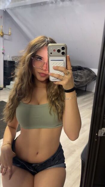 🔥 Yessseeeniiaa leaked private photo uncensored full