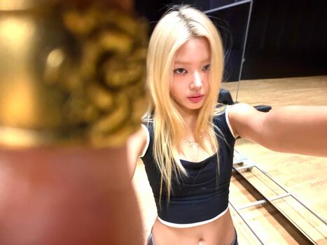 🔥 Yoonchae leaked private photo uncensored full